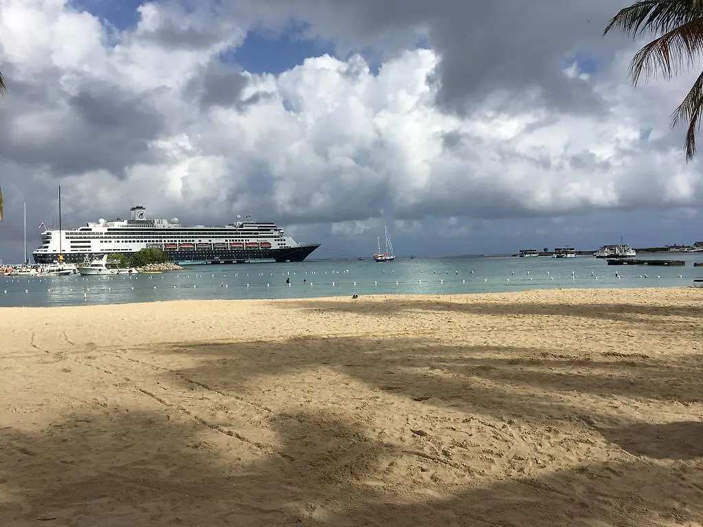 Sand Castle Resort Ocho Rios