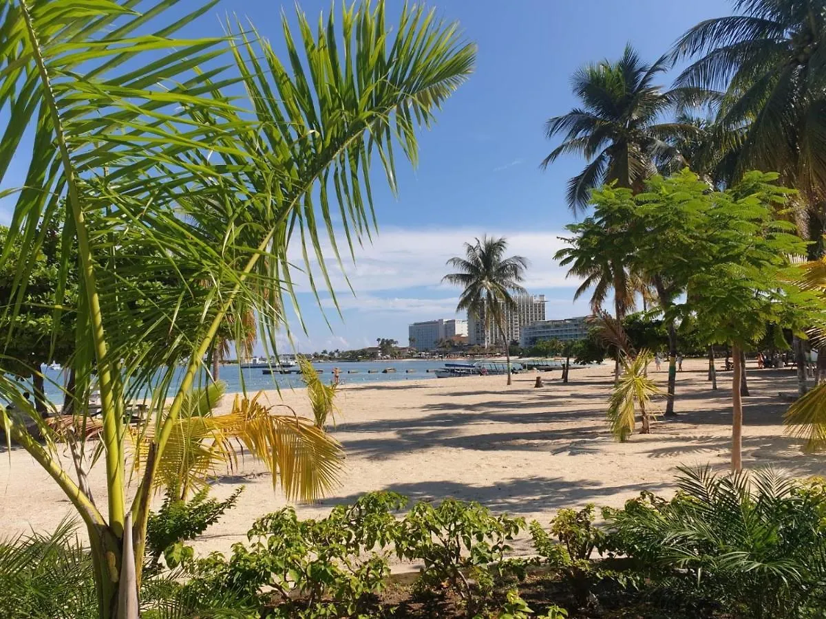 Sand Castle Resort Ocho Rios Apartment